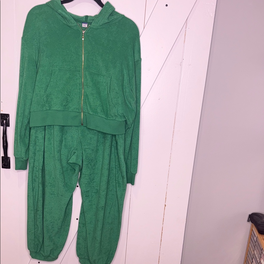 Preloved Old Navy Green Track Pants & Joggers Set